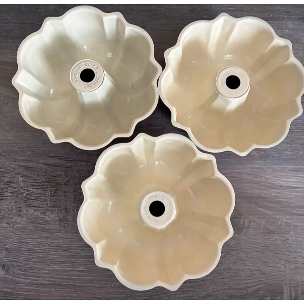 Nordic Ware Set of 3 Mini Bundt Cake Pans Red Cream